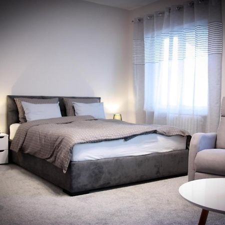 Blue Crystal Apartman Szabadka Kültér fotó