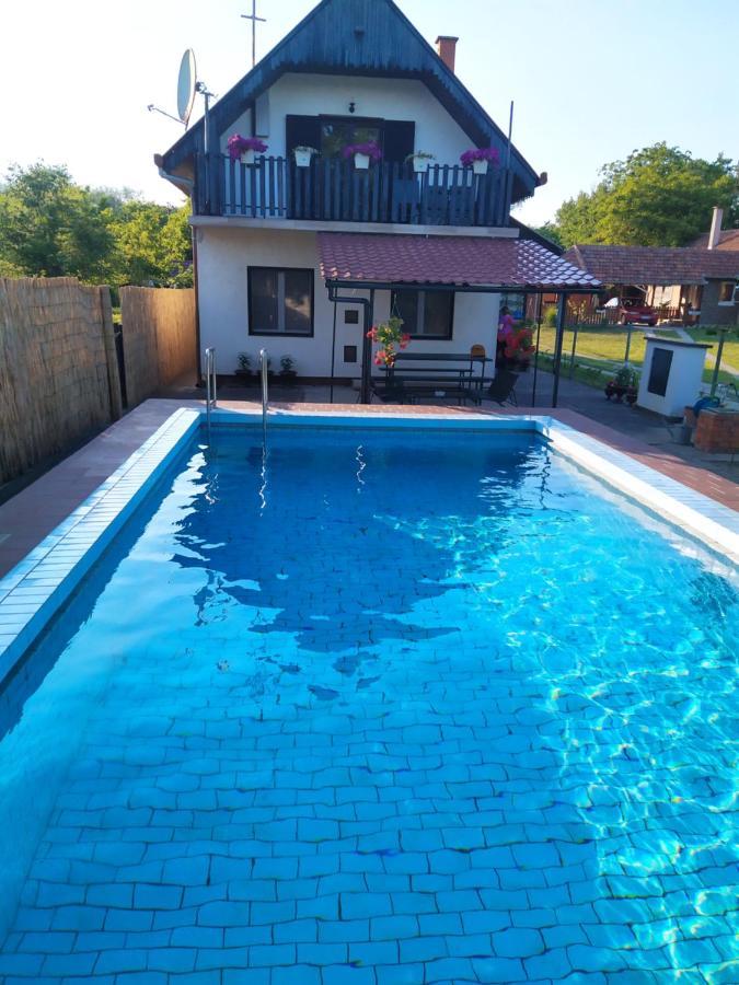 Blue Crystal Apartman Szabadka Kültér fotó